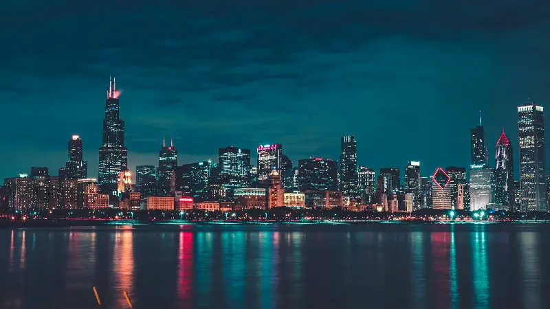 Chicago skyline beside the lake