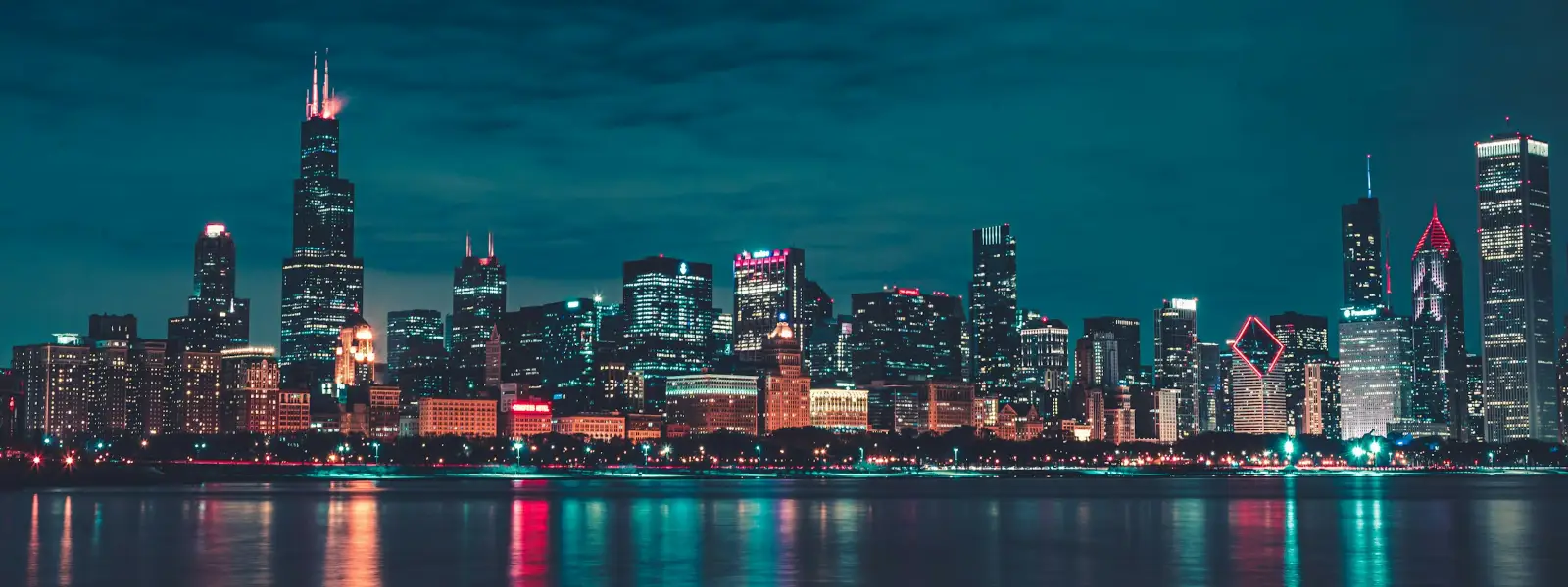 Chicago skyline beside the lake
