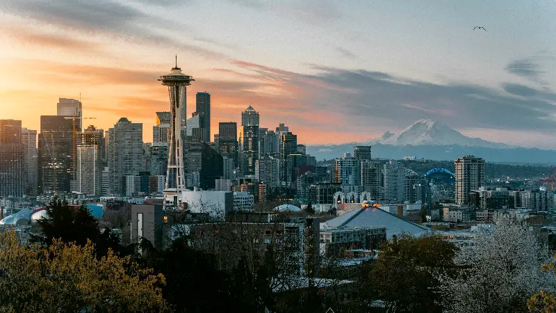 Seattle skyline and the Space Needle with Mount Rainier